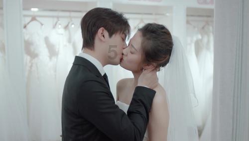 第一次加好友男朋友妈妈就发红包怎么办？