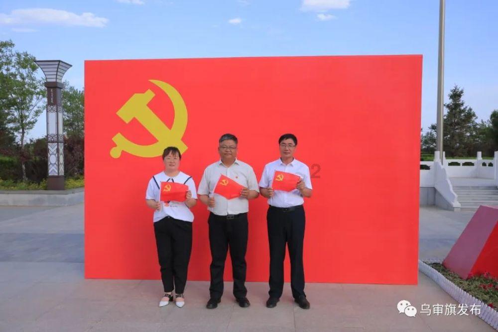 14岁男孩早恋怎么办？游戏画面