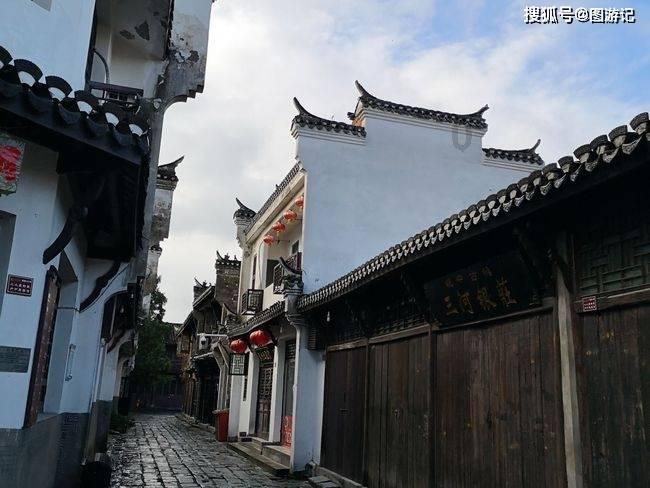 福特汽车在美召回近190万辆汽车，A柱装饰件存脱落风险